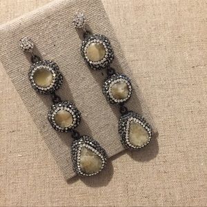 Grand Bazaar | Earrings | Beige & Silver Druze